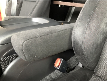 TOYOTA�@�n�C�G�[�X�@GDH�i2021�N�j�@�Ɂ@RECARO�i���J���j�@SR-7F�@GU100�@BK�@�A�[�����X�g�t���@�~���E�@����