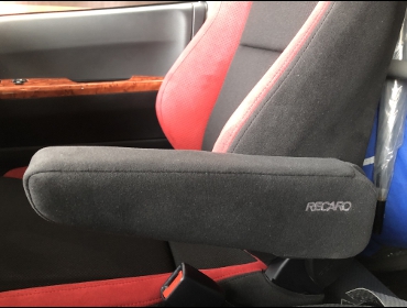 TOYOTA�@�n�C�G�[�X�i2021�N�j�@�Ɂ@RECARO�i���J���j�@SR-7F�@GU100�@RED�@�A�[�����X�g�t���@����