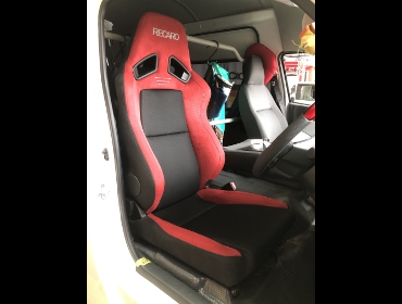 TOYOTA�@�n�C�G�[�X�i2021�N�j�@�Ɂ@RECARO�i���J���j�@SR-7F�@GU100�@RED�@�A�[�����X�g�t���@����
