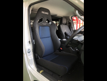 TOYOTA�@�n�C�G�[�X�@�Ɂ@RECARO�i���J���j�@SR-7F�@GK100�@BK/�u���[�@����