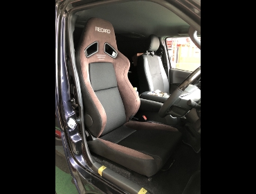 TOYOTA�@�n�C�G�[�X�@6�^�@�W���@�f�B�[�[���ԁ@�Ɂ@RECARO�i���J���j�@SR-7F�@GU100H�@�u���E���@�V�[�g�q�[�^�[�t���@�A�[�����X�g�t���@����