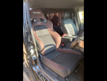 TOYOTA�@�n�C�G�[�X�@�t�����g3�l�|���@�Ɂ@RECARO�i���J���j�@SR-7F�@GU100�@�u���E���@�A�[�����X�g�t���@����