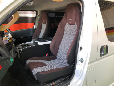 TOYOTA�@�n�C�G�[�X�@�Ɂ@RECARO�i���J���j�@LX-F�@WU110H�@�u���E���@�~���E�@����