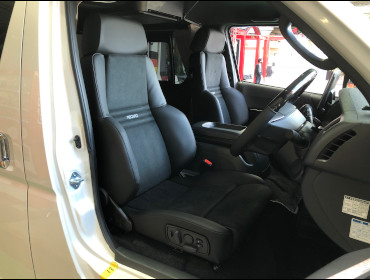 TOYOTA�@�n�C�G�[�X6�^�@�i���[�@�f�B�[�[���i2021�N�j�@�Ɂ@RECARO�i���J���j�@�I���\�y�hAN220HV�@BK�@�~���E�@����