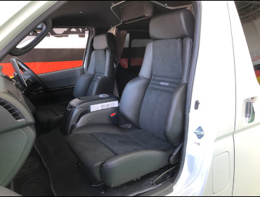TOYOTA�@�n�C�G�[�X6�^�@�i���[�@�f�B�[�[���i2021�N�j�@�Ɂ@RECARO�i���J���j�@�I���\�y�hAN220HV�@BK�@�~���E�@����