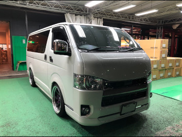 TOYOTA�@�n�C�G�[�X�i2021�N�j�@�Ɂ@RECARO�i���J���j�@SR-7F�@GU100�@�u���E���@�~���E�@����