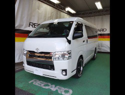 TOYOTA�@�n�C�G�[�X�@4�^�@�i���[�@�f�B�[�[���@�Ɂ@RECARO�i���J���j�@SR-7F�@GK100�@BK/BK�@�V�[�g�q�[�^�[�t���@�~���E�@����