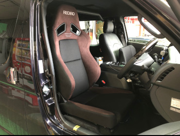 TOYOTA�@�n�C�G�[�X�@���C�h�@�Ɂ@RECARO�i���J���j�@SR-7F�@GU100�@�u���E���@����