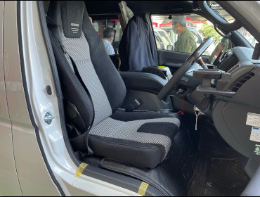 TOYOTA�@�n�C�G�[�X�o�����C�h�@GDH211K�i2021�N�j�@�Ɂ@RECARO�i���J���j�@LX-F�@WU110�@BK�@A/R�^�C�v�@����