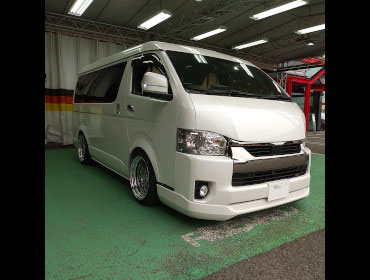 TOYOTA�@�n�C�G�[�X�i2022�N�j�@�Ɂ@RECARO�i���J���j�@LX-F�@WL110H�@���@�~���E�@����