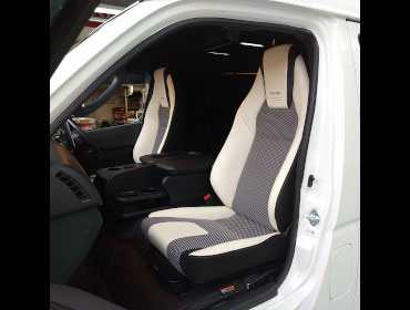 TOYOTA�@�n�C�G�[�X�i2022�N�j�@�Ɂ@RECARO�i���J���j�@LX-F�@WL110H�@���@�~���E�@����