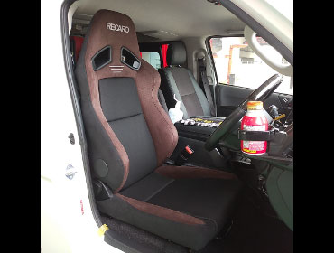 TOYOTA�@�n�C�G�[�X�@5�^�@�i���[�f�B�[�[���i2019�N�j�@�Ɂ@RECARO�i���J���j�@SR-7F�@GU100�@�u���E���@����