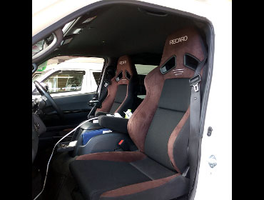TOYOTA�@�n�C�G�[�X�@6�^�@�f�B�[�[���@�i���[�i2020�N�j�@�Ɂ@RECARO�i���J���j�@SR-7F�@GU100�@�u���E���@�~���E�@����