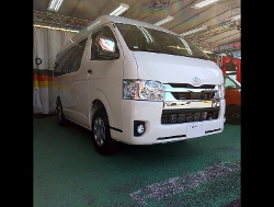 TOYOTA�@�n�C�G�[�X�@GDH206K�i2021�N�j�@�Ɂ@RECARO�i���J���j�@�G���S���hMV�@BK�@���ʃV���[�g�J�b�g���H�@����