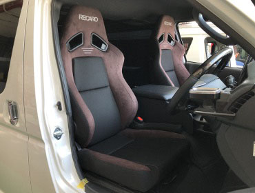 TOYOTA�@�n�C�G�[�X�@6�^�@�i���[�f�B�[�[���i2021�N�j�@�Ɂ@RECARO�i���J���j�@SR-7F�@GU100�@�u���E���@�~���E�@����