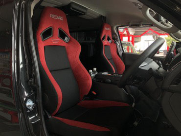 TOYOTA�@�n�C�G�[�X�@TRH214W�i2022�N�j�@�Ɂ@RECARO�i���J���j�@SR-7F�@GU100�@RED�@�~���E�@����