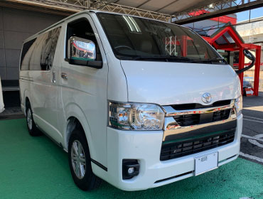 TOYOTA�@�n�C�G�[�X�@7�^�@�i���[�@�f�B�[�[���i2022�N�j�@�Ɂ@RECARO�i���J���j�@SR-7F�@GK100�@BK/RED�@����