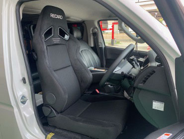 TOYOTA�@���W�A�X�G�[�X�@4�^�@�i���[�@�f�B�[�[���i2017�N�j�@�Ɂ@RECARO�i���J���j�@SR-7F�@GU100�@BK�@����