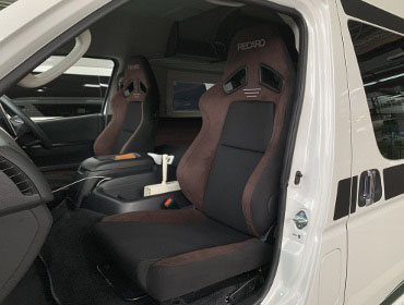 TOYOTA�@�n�C�G�[�X�@TRH221K�i2022�N�j�@�Ɂ@RECARO�i���J���j�@SR-7F�@GU100�@�u���E���@����