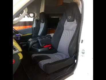 TOYOTA�@�n�C�G�[�X�@3�^�i2012�N�j�@�Ɂ@RECARO�i���J���j�@LX-F�@WU110�@BK�@�~���E�@����