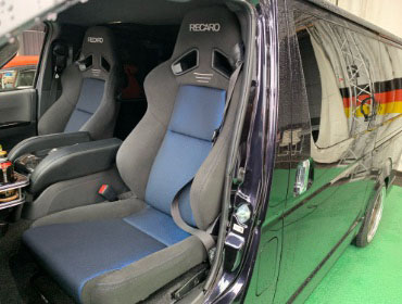 TOYOTA�@�n�C�G�[�X�@6�^�@�i���[�@�f�B�[�[���i2022�N�j�@�Ɂ@RECARO�i���J���j�@SR-7F�@GK100�@BK/�u���[�@�~���E�@����