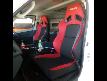 TOYOTA�@�n�C�G�[�X�@TRH216K�i2022�N�j�@�Ɂ@RECARO�i���J���j�@SR-7F�@GU100�@RED�@���@SR-7F�@GU100H�@RED�@�V�[�g�q�[�^�[�t���@����