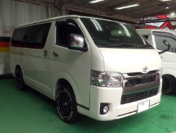 TOYOTA�@�n�C�G�[�X�i2022�N�j�@�Ɂ@RECARO�i���J���j�@SR-7F�@GU100�@BK�@����