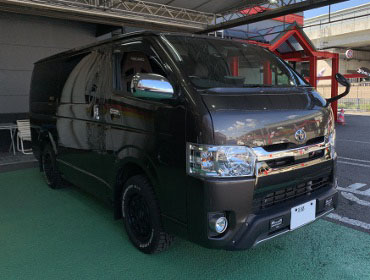 TOYOTA�@�n�C�G�[�X200�i2018�N�j�@�Ɂ@RECARO�i���J���j�@SR-7F�@GU100�@�u���E���@�A�[�����X�g�t���@����