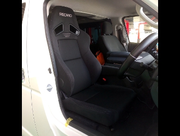 TOYOTA�@�n�C�G�[�X�@5�^�f�B�[�[���i���[�i2018�N�j�@�Ɂ@RECARO�i���J���j�@SR-7F�@GK100�@BK/BK�@����