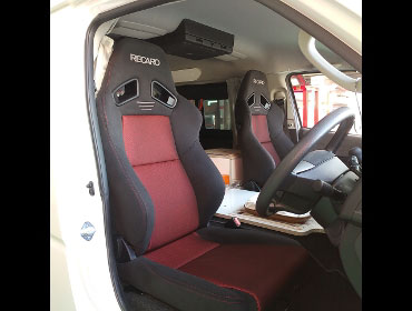 TOYOTA�@�n�C�G�[�X�@���S��GL�@�L�����s���O�d�l�@6�^�@���C�h�@�K�\�����i2020�N�j�@�Ɂ@RECARO�i���J���j�@SR-7F�@GK100�@BK/RED�@�~���E�@����