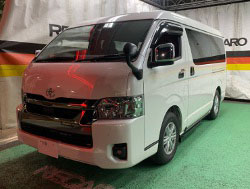 TOYOTA�@�n�C�G�[�X�@���C�h�@�f�B�[�[���i2022�N�j�@�Ɂ@RECARO�i���J���j�@�X�^�C��DC�@���@SR-7F�@GU100H�@RED�@�V�[�g�q�[�^�[�t���@����