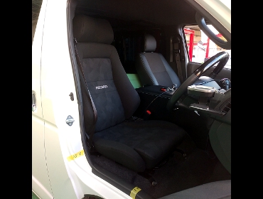 TOYOTA�@�n�C�G�[�X�@7�^�@�K�\�����i2022�N�j�@�Ɂ@RECARO�i���J���j�@�G���S���hMV�@BK�@����