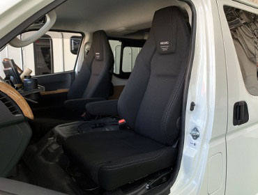 TOYOTA�@�n�C�G�[�X�@7�^�i���[�f�B�[�[���i2022�N�j�@�Ɂ@RECARO�i���J���j�@LX-F�@TR�@NN�@BK�@�~���E�@����