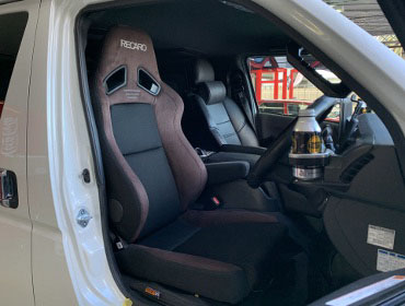 TOYOTA�@�n�C�G�[�X�@6�^�@�i���[�@�f�B�[�[���@�Ɂ@RECARO�i���J���j�@SR-7F�@GU100H�@�u���E���@�V�[�g�q�[�^�[�t���@����