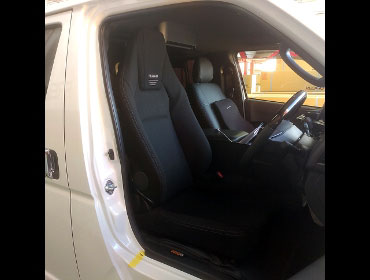 TOYOTA�@�n�C�G�[�X�@GDH206�i2023�N�j�@�Ɂ@RECARO�i���J���j�@LX-F TR NN BK�@����