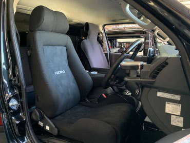 TOYOTA�@�n�C�G�[�X�i2016�N�j�@�Ɂ@RECARO�i���J���j�@�G���S���hD�@BK�@�V�[�g�q�[�^�[�t���@����