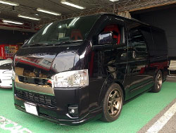 TOYOTA�@�n�C�G�[�X�@200�n�i2022�N�j�@�Ɂ@RECARO�i���J���j�@SR-7F�@GU100�@RED�@�~���E�@����