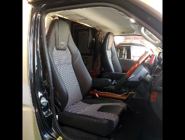 TOYOTA�@�n�C�G�[�X�L�����p�[�@4�^���C�h�K�\�����i2016�N�j�@�Ɂ@RECARO�i���J���j�@LX-F�@WL110H�@BK���U�[�@�~���E�@����