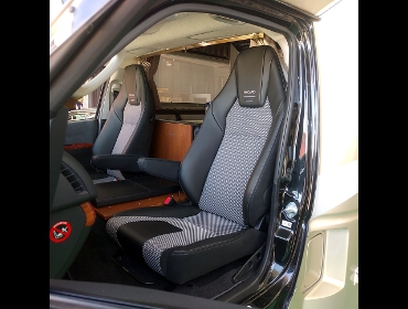 TOYOTA�@�n�C�G�[�X�L�����p�[�@4�^���C�h�K�\�����i2016�N�j�@�Ɂ@RECARO�i���J���j�@LX-F�@WL110H�@BK���U�[�@�~���E�@����