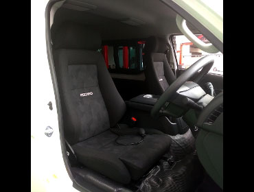 TOYOTA�@�n�C�G�[�X�@7�^�@���C�h�@�K�\�����i2023�N�j�@�Ɂ@RECARO�i���J���j�@�G���S���hMV�@BK�@�~���E�@����