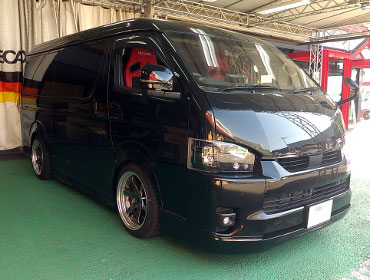 TOYOTA�@�n�C�G�[�X�@7�^�@���C�h�@�K�\�����@�Ɂ@RECARO�i���J���j�@SR-7F�@GU100�@RED�@�~���E�@����