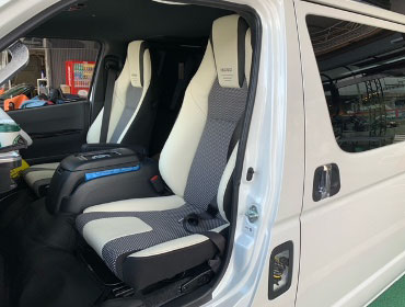 TOYOTA�@�n�C�G�[�X�@7�^�@�i���[�f�B�[�[���i2023�N�j�@�Ɂ@RECARO�i���J���j�@LX-F�@WL110H�@�����U�[�@�~���E�@����