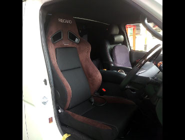 TOYOTA�@�n�C�G�[�X�@200�n�@6�^�@�i���[�f�B�[�[���@�Ɂ@RECARO�i���J���j�@SR-7F�@GU100�@A/R�i���j�@����