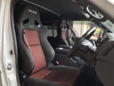 TOYOTA�@�n�C�G�[�X�@7�^�@3DF-GDH211K�i2022�N�j�@�Ɂ@RECARO�i���J���j�@SR-7F�@GK100�@BK/RED�@�V�[�g�q�[�^�[�t���@�~���E�@����
