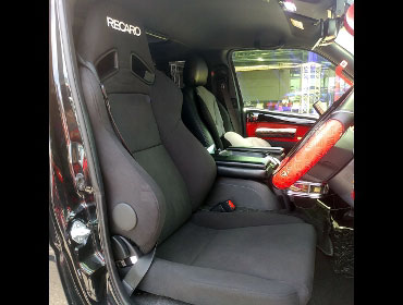 TOYOTA�@�n�C�G�[�X�@5�^�@�i���[�f�B�[�[���@�Ɂ@RECARO�i���J���j�@SR-7F�@KK100�@BK�@A/R�@����
