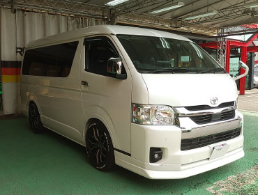 TOYOTA�@�n�C�G�[�X���S���@TRH214�i2022�N�j�@�Ɂ@RECARO�i���J���j�@SR-7F�@GU100�@BK�@�~���E�@����