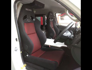 TOYOTA�@�n�C�G�[�X�@CBA-TRH214W�i2020�N�j�@�Ɂ@RECARO�i���J���j�@SR-7F�@GK100�@BK/RED�@�~���E�@����