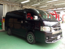 TOYOTA�@�n�C�G�[�X�@���C�h�@�X�[�p�[GL7�^�i2023�N�j�@�Ɂ@RECARO�i���J���j�@SR-7F�@GU100�@BK/RED�@�~���E�@����