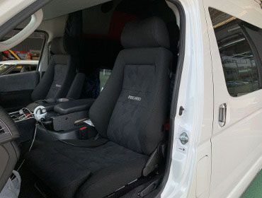 TOYOTA�@�n�C�G�[�X�@2�^�@���C�h�@�K�\�����@�Ɂ@RECARO�i���J���j�@�G���S���hMV�@BK�@�~���E�@����