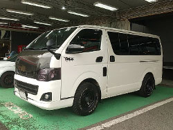 TOYOTA�@�n�C�G�[�X3�^�O���i2011�N�j�@�Ɂ@RECARO�i���J���j�@SR-7F�@GK100�@BK/BK�@A/R�@����